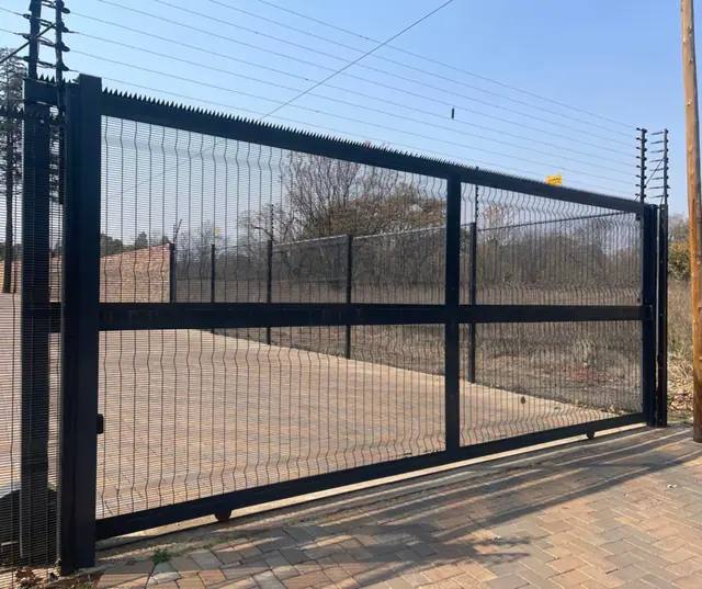 Large Clear View sliding gate
